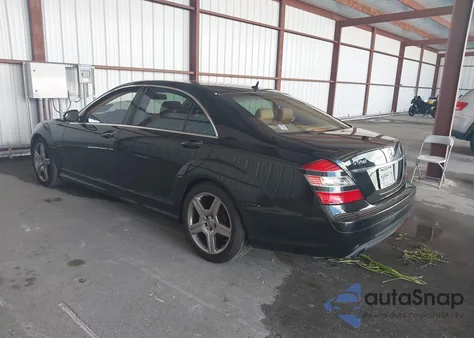 2007 Mercedes-Benz S 550 из США, поврежденный, VIN WDDNG71X97A057541